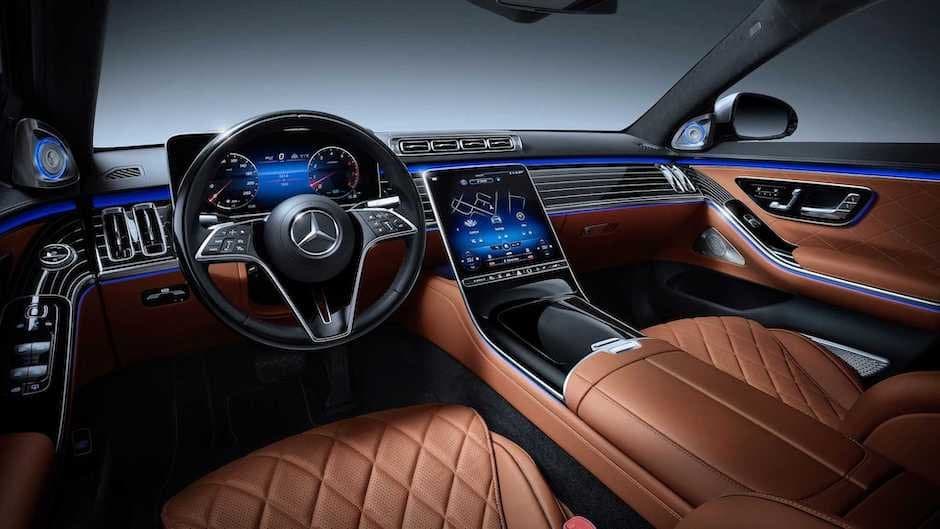 Mercedes-Benz sedanlardan imtina etməyəcək - FOTO