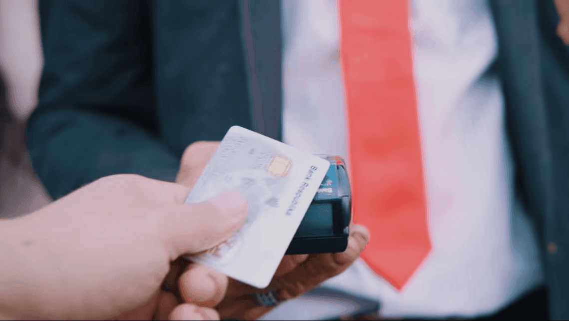 Azərbaycanda dövriyyədə təmassız ödənişləri dəstəkləyən nə qədər kart var ?-MƏRKƏZİ BANK AÇIQLAYIR