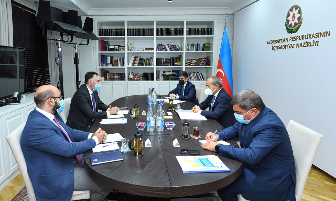 Mikayəl Cabbarov Asiya İnkişaf Bankı ilə İqtisadiyyat Nazirliliyi və İnvestisiya Holdinqi arasında əməkdaşlıq imkanlarını diqqətə çatdırıb