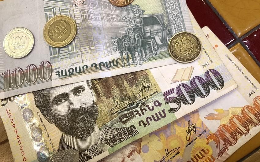 Ermənistan dramı manat qarşısında rekord həddə UCUZLAŞIB