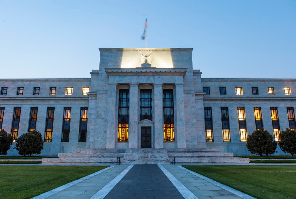 FED: İqtisadi inkişaf sürəti proqnozları üstələyib