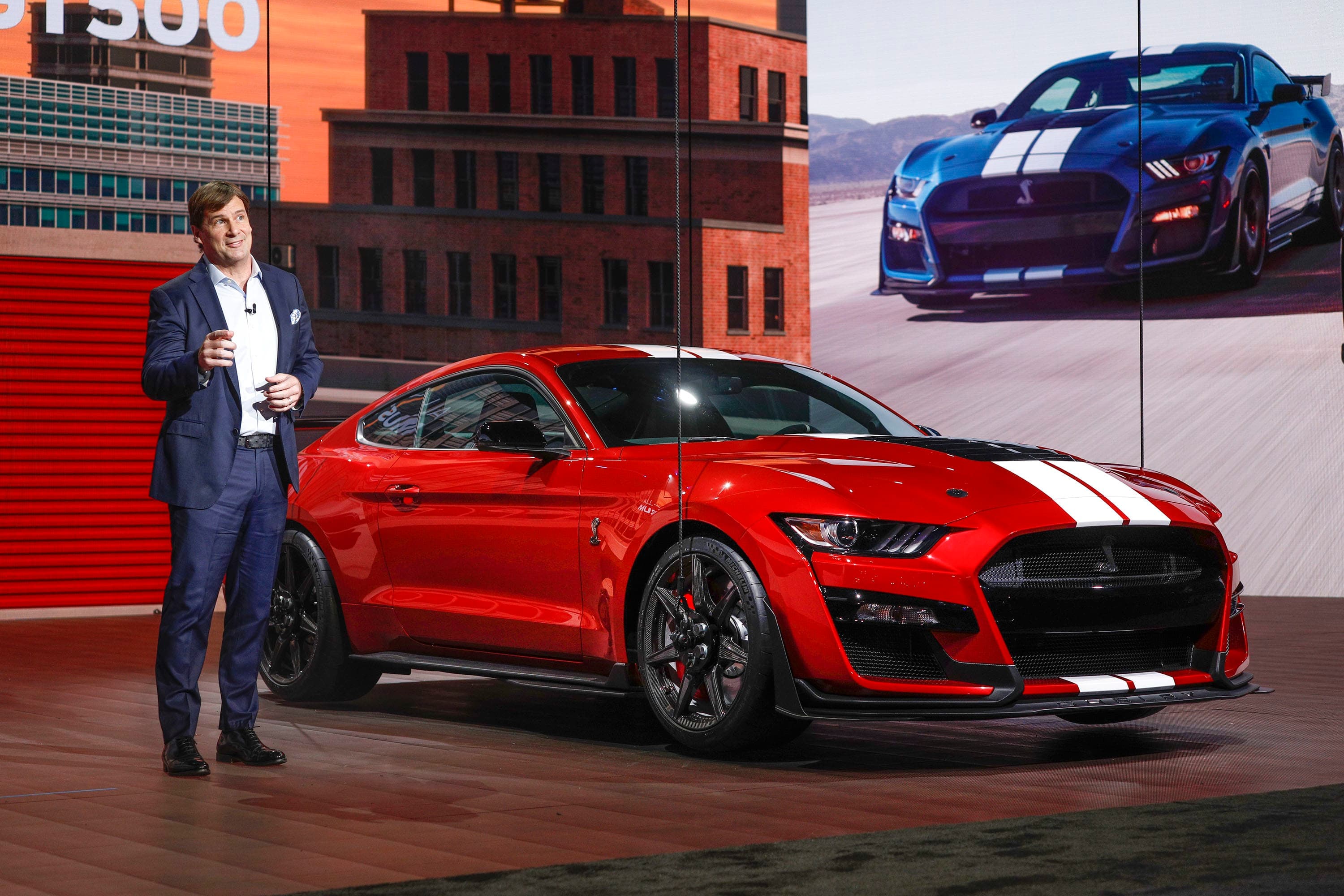 Ford-un idarəedilməsində kütləvi dəyişiklik: Yeni baş direktorun – QƏRARLARI