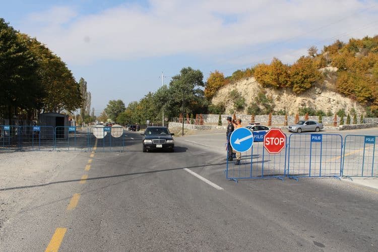 DİN: Koronavirusla əlaqədar Şəkinin giriş-çıxışlarında postlar qurulub
