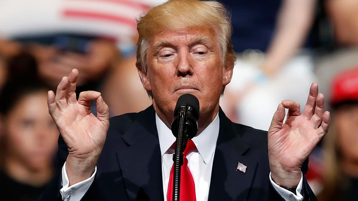 Trump özünü İsa Məsihdən sonra ikinci populyar adam hesab edir