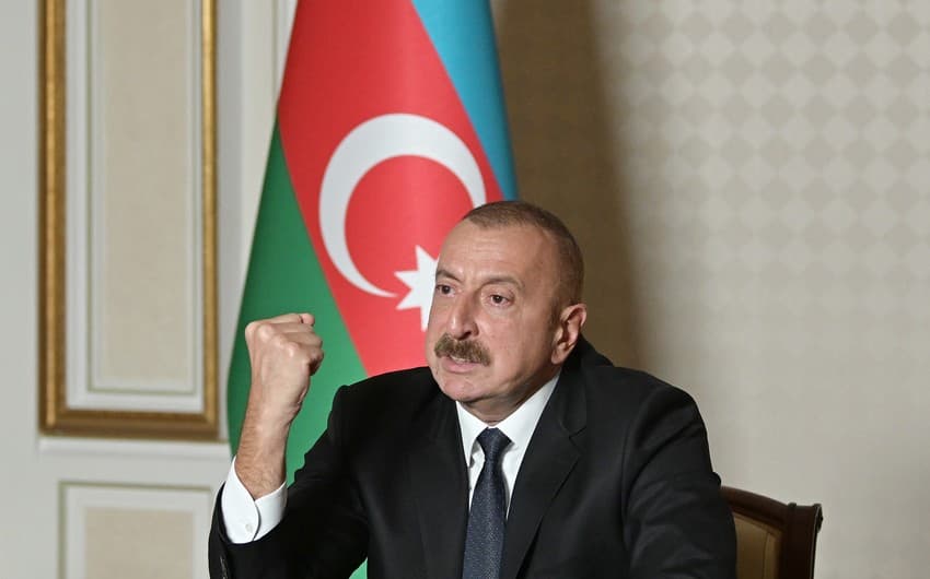 Prezident: Düşmənin başını yaran yumruğumuz bizim birliyimiz, məqsədyönlü fəaliyyətdir