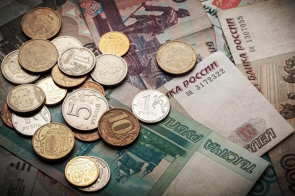 Rublun məzənnəsi dəyişmədi