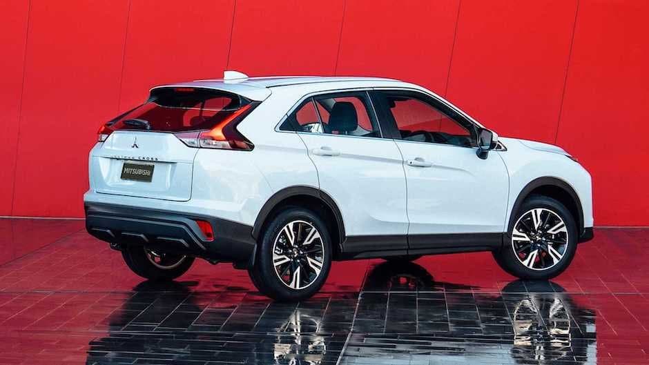 Mitsubishi yenilənmiş modelini təqdim edib