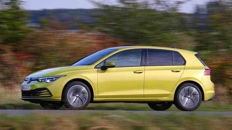 Volkswagen ikiyanacaqlı modelini təqdim edib - FOTO