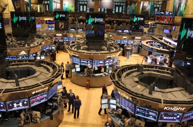 Nyu-York birjası, Wall Street pandemiyaya görə mənfiyə düşür