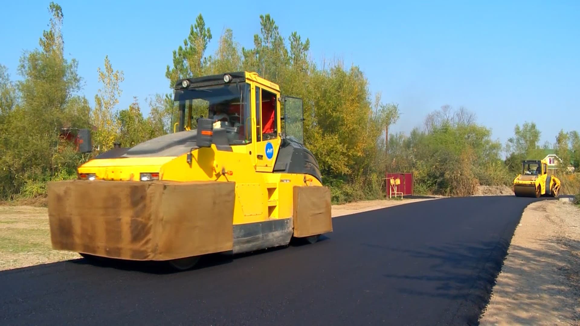 Ucar rayonunda 3 yaşayış məntəqəsinin yollarının yenidən qurulması yekunlaşır
