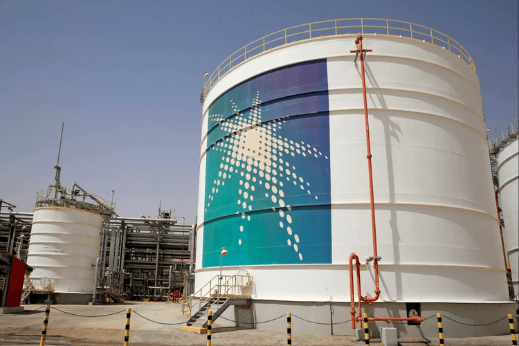 "Saudi Aramco"nun xalis mənfəəti ötən rüb 45% azalıb