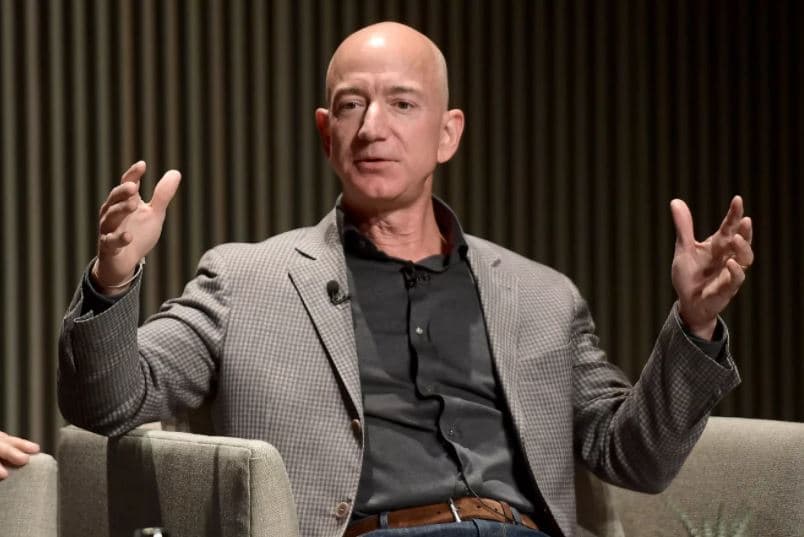 Ceff Bezos "Amazon"un səhmlərini 10,2 milyard dollara satdı
