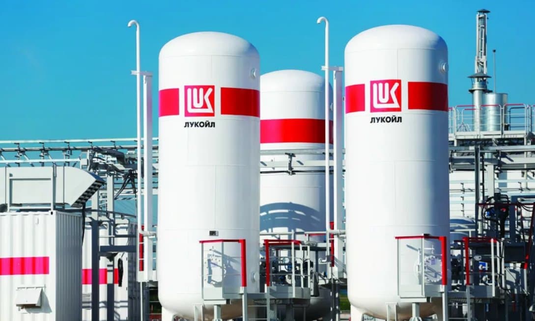 LUKOIL öz fabriklərinin benzin satmaq hüququnu əlindən alacaq