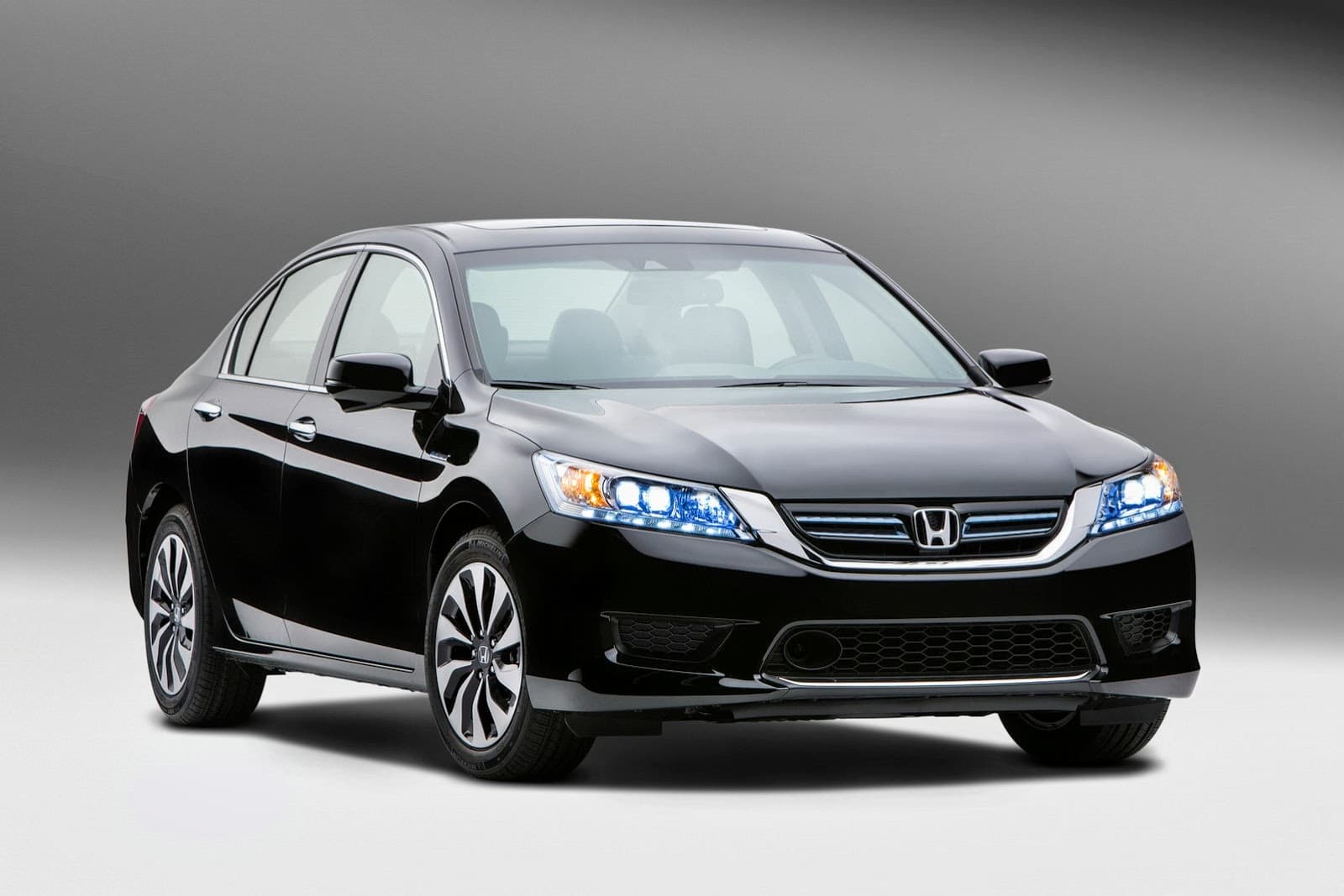 Honda dünyada bir ilkə İMZA ATDI