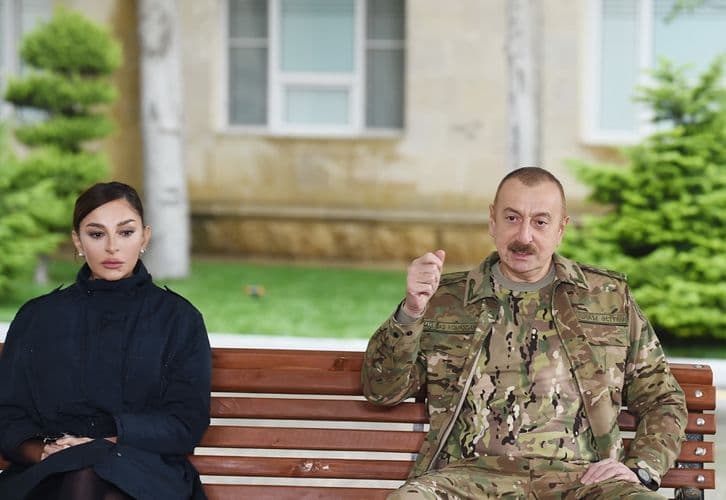 Dövlət başçısı: Dəqiq uçot aparılandan sonra şəhid ailələrinə mənzillərin, evlərin verilməsi təmin ediləcək