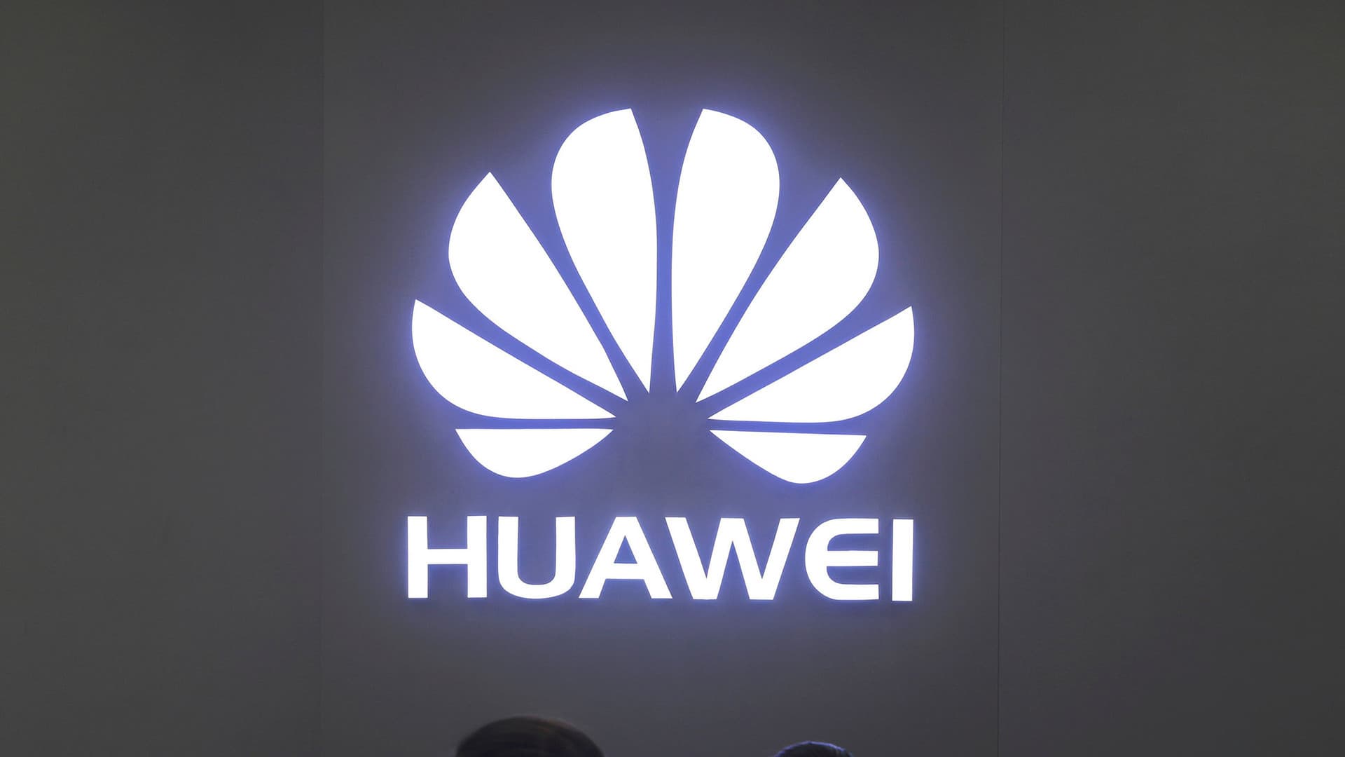 Bu şirkət Huawei ilə əməkdaşlıq üçün ABŞ-dan icazə alıb