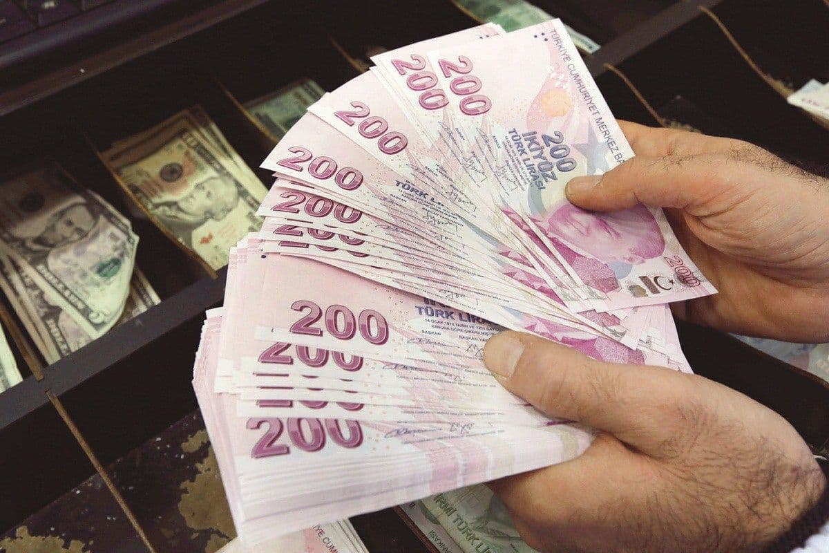 Lirə ucuzlaşıb