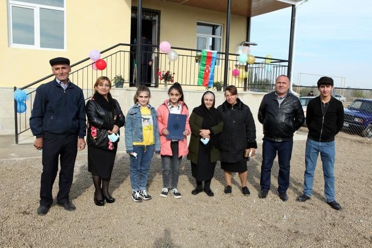 Daha 4 rayonda şəhid ailələrinə və Qarabağ müharibəsi əlillərinə ev verilib