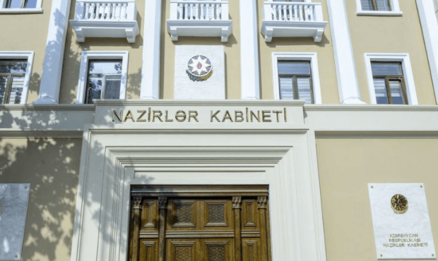 Dekabrın 28-dək aptek və ərzaq mağazaları istisna olmaqla bütün sahələr üzrə yerində xidmətlər dayandırılır