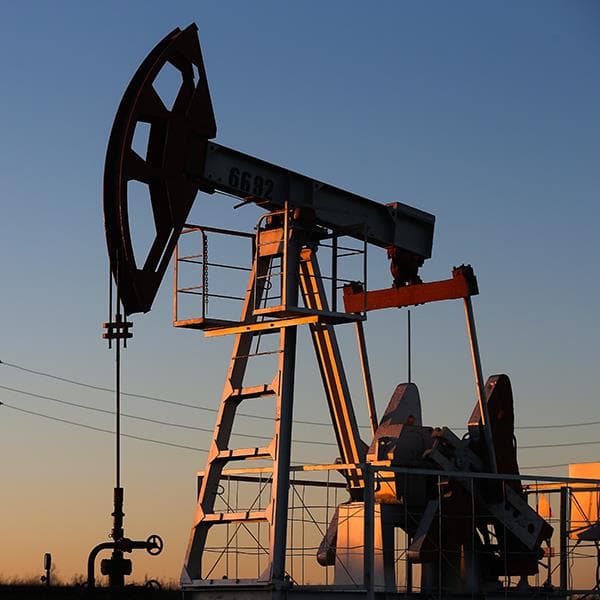 Brent markalı neftin qiyməti martın 6-dan bəri ilk dəfə 49 dolları keçib