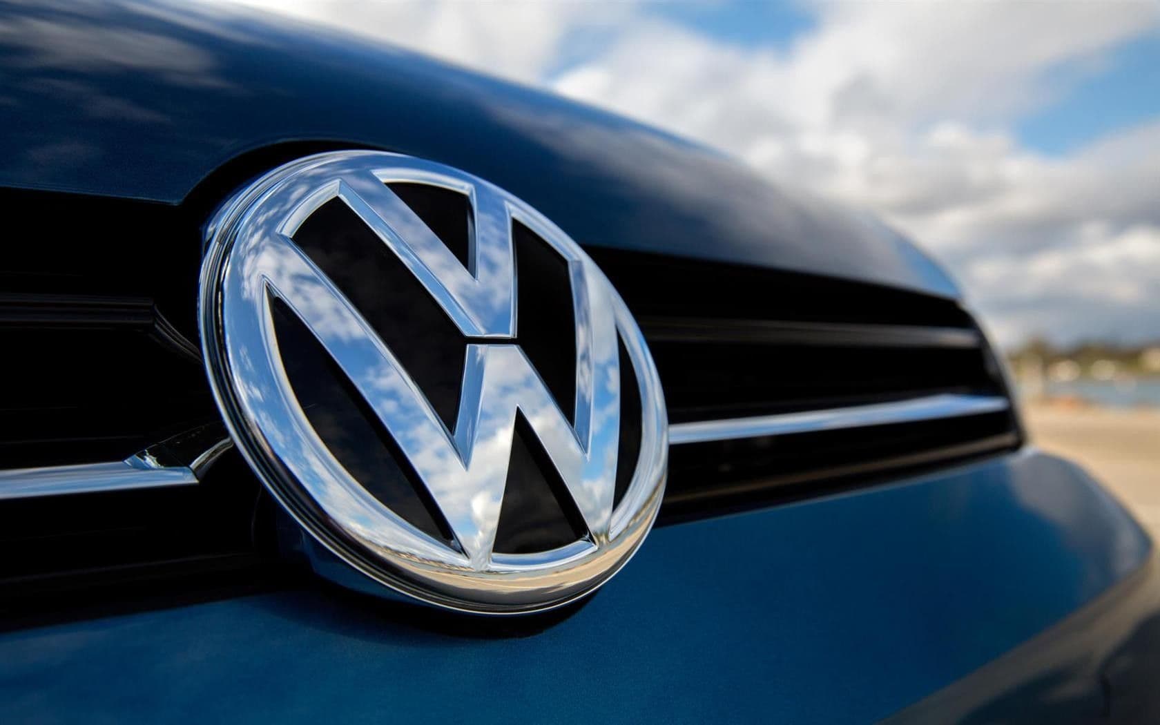 "Volkswagen"in mənfəəti altı dəfədən çox azalıb