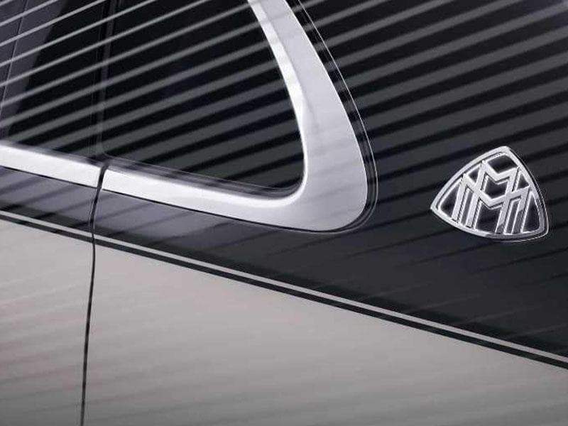 Mercedes-Benz yeni nəsil S-Class Maybach sedanının ilk təsvirini yayıb