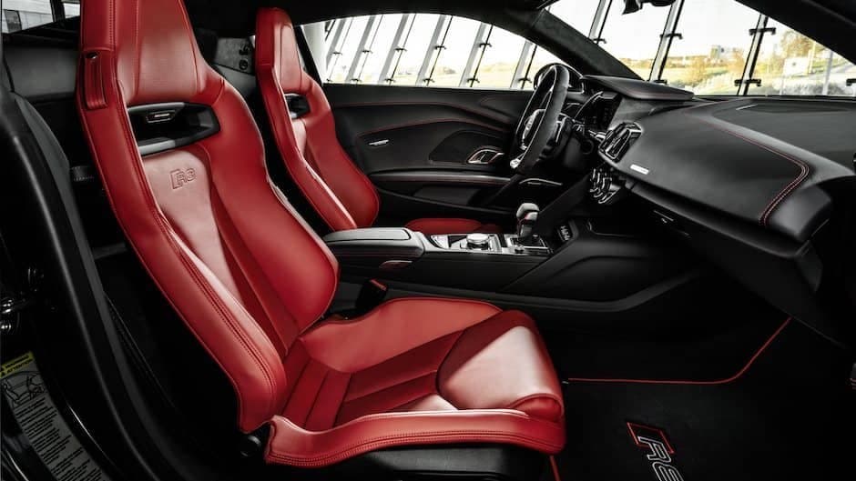 Audi yeni modelini xüsusi rəngə boyayıb - FOTO