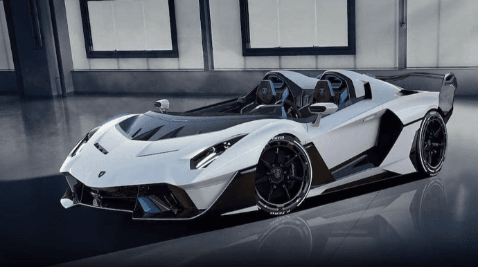 Yeni Lamborghini spidsterinin şəkli peyda olub