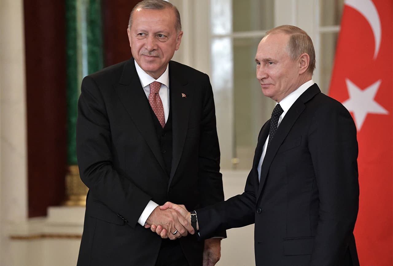 Putin: "Ərdoğan özünü kişi kimi aparır və sözünə sadiqdir"