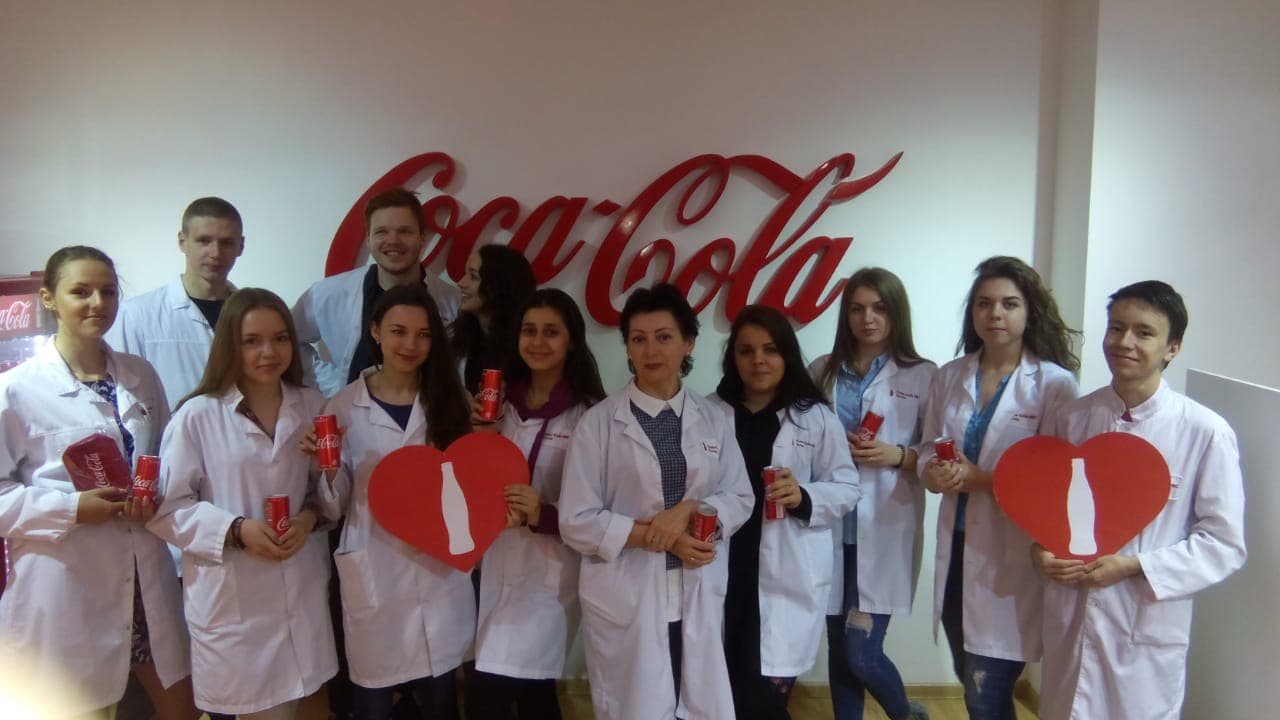 "Coca-Cola" 2 mindən çox iş yerini ixtisar edəcək