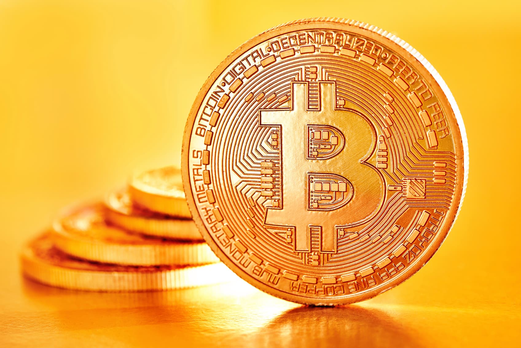 Bitkoinin qiyməti 24 min dolları keçdi