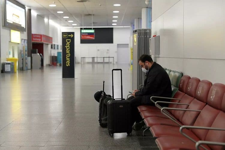 İran da Britaniyaya uçuşları dayandırdı