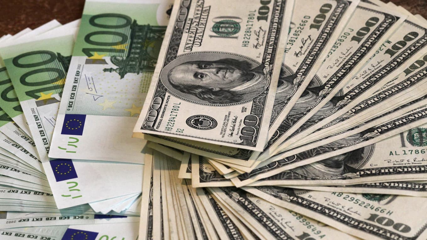Azərbaycandakı banklar 74,3 milyon dollar alıb