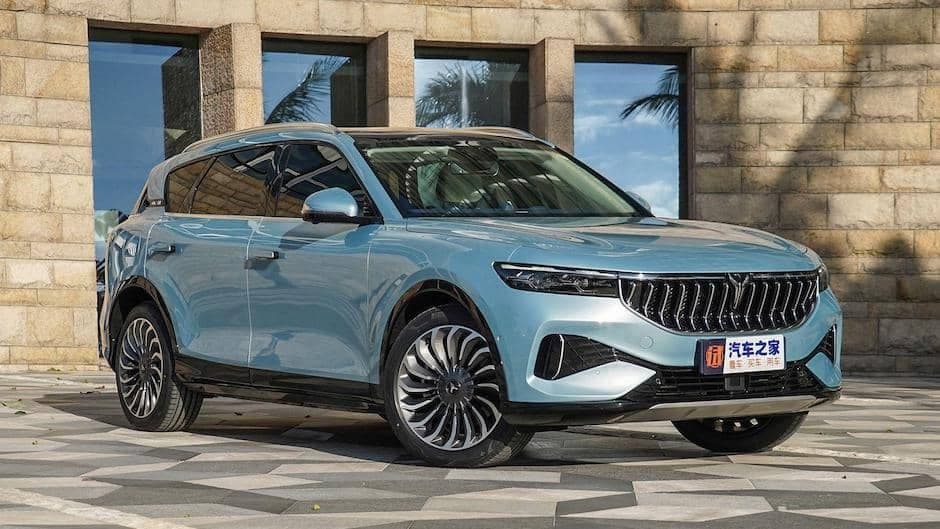 Çində BMW X5-ə oxşar iki dəfə ucuz olan avtomobil təqdim olundu - FOTO