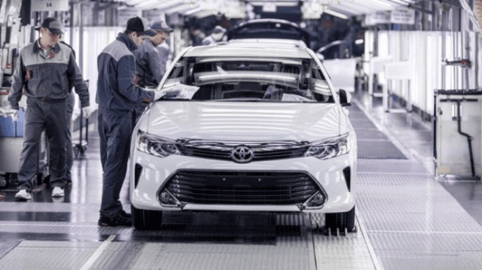 "Toyota" zavodlarını bağlayır - SƏBƏB
