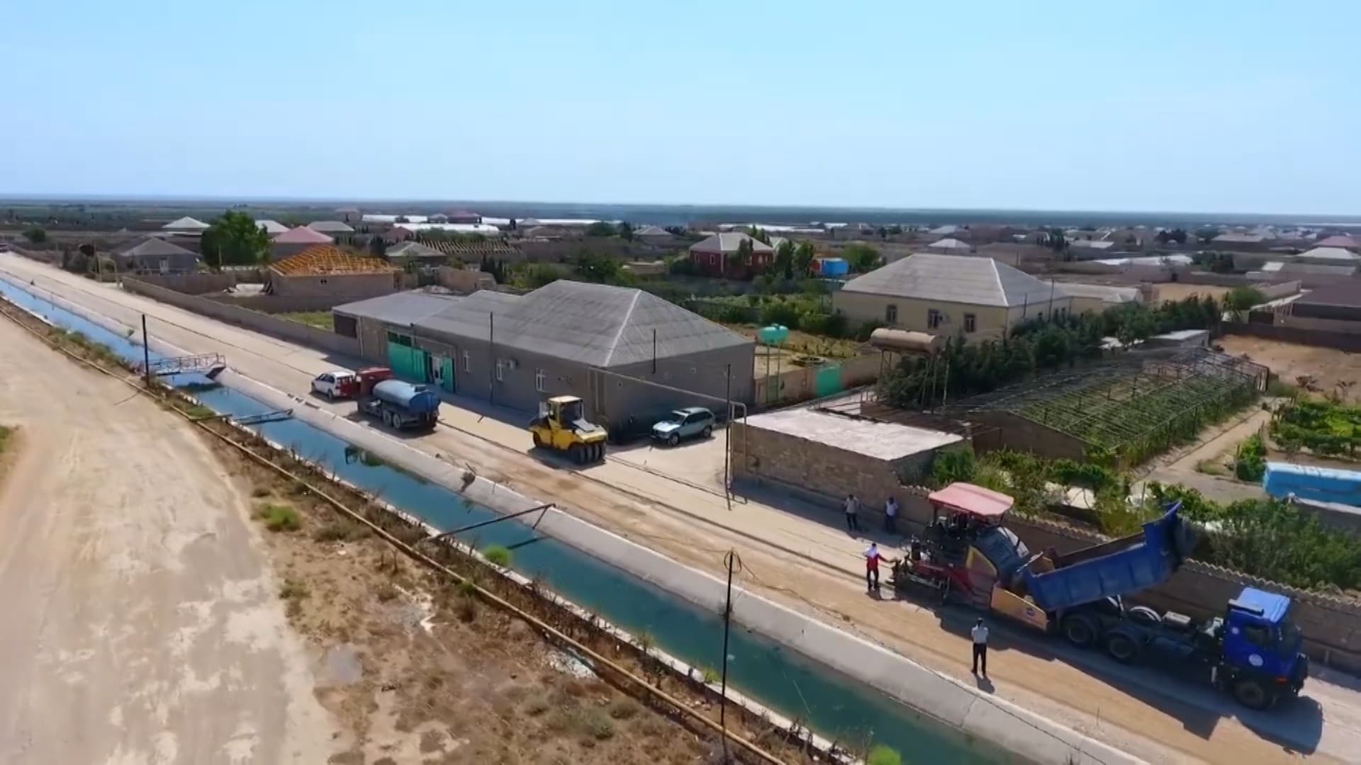 ​Xəzər rayonunda 52.4 km uzunluğa malik küçə və yolda aparılan təmir işləri bitir