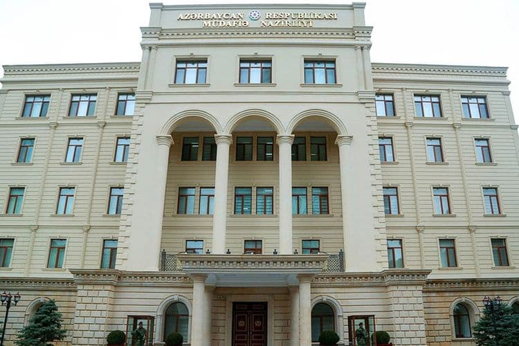 Səfərbərliyə cəlb edilmiş əsgər və çavuşlara vəzifə maaşlarından əlavə 360 manat aylıq müavinət verilir