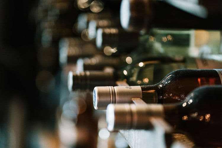 Azərbaycana alkoqollu içkilərin idxalı kəskin azalıb