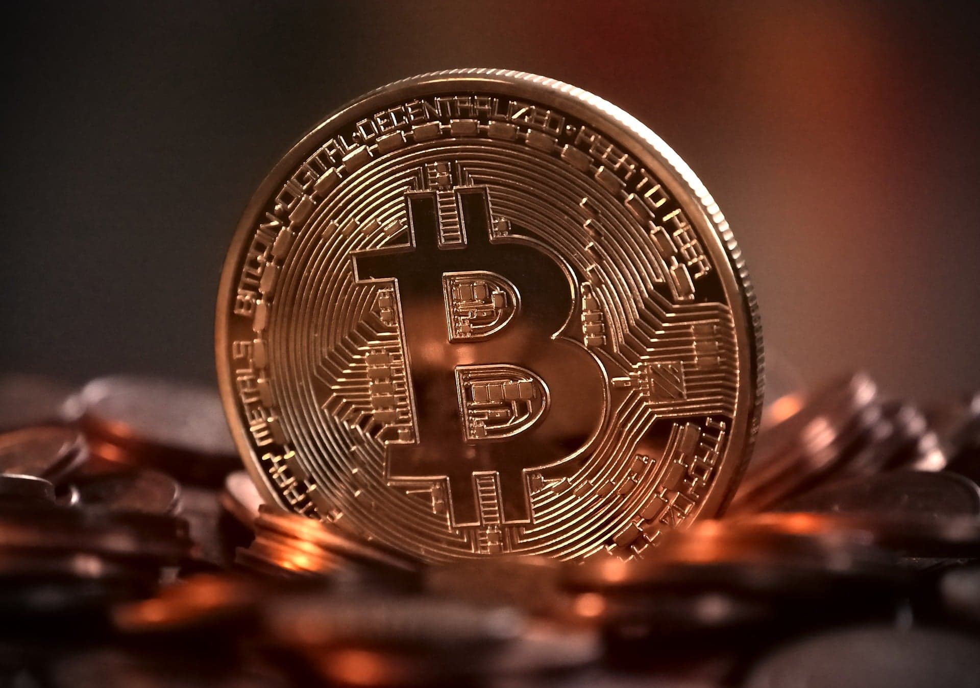 Bitkoinin qiyməti 40 min dolları keçib