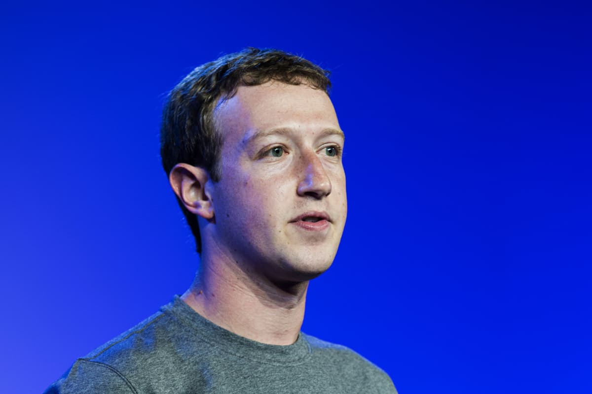 “Facebook”un qurucusu Trampın sosial media hesablarının bağlanmasına münasibət bildirib