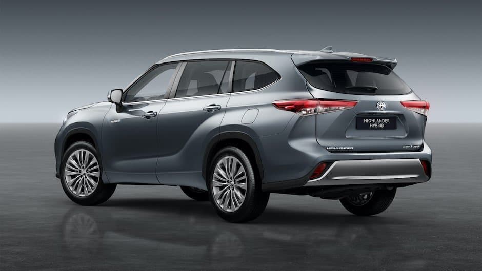 Toyota yeni modelinin adını təqdim edib