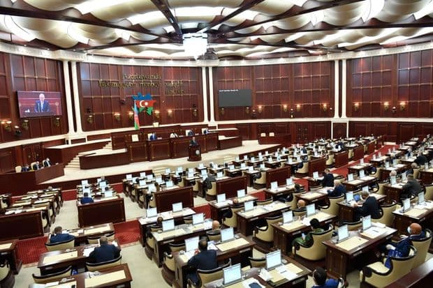 Deputatların istirahəti bitdi – Yanvarın 15-dən toplanırlar