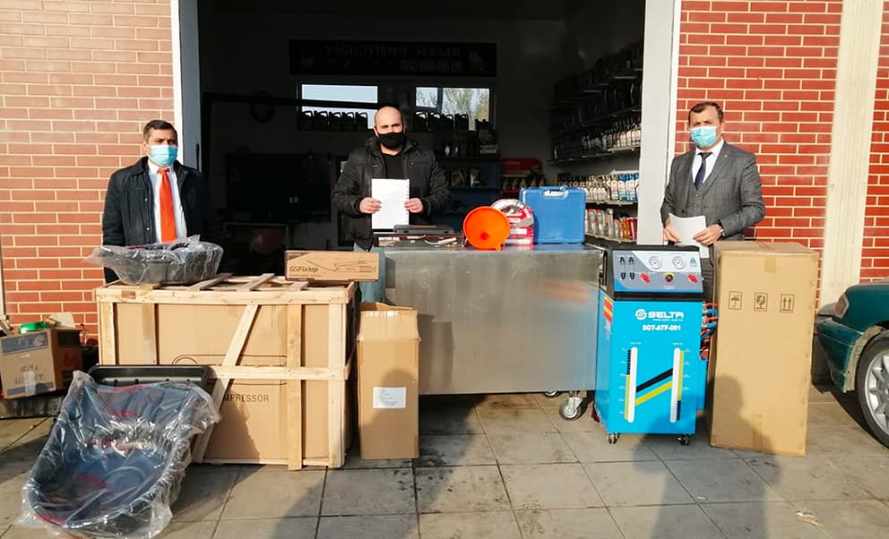 Unibank özünüməşğulluq layihəsini başa çatdırıb