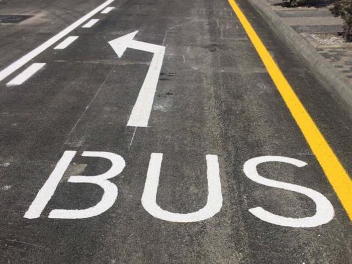 Daha iki prospekt və bir küçədə avtobus zolağı təşkil edilib
