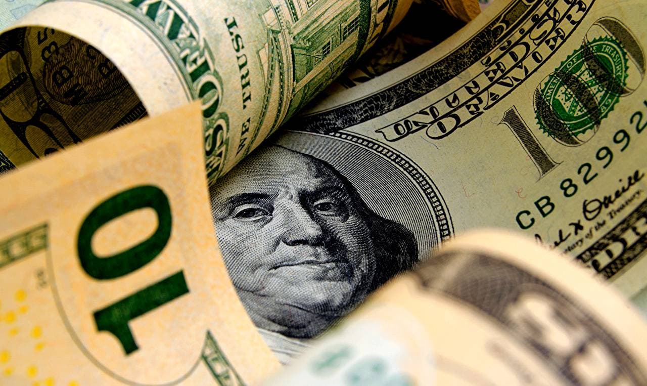 Dolların sabaha olan rəsmi məzənnəsi AÇIQLANIB