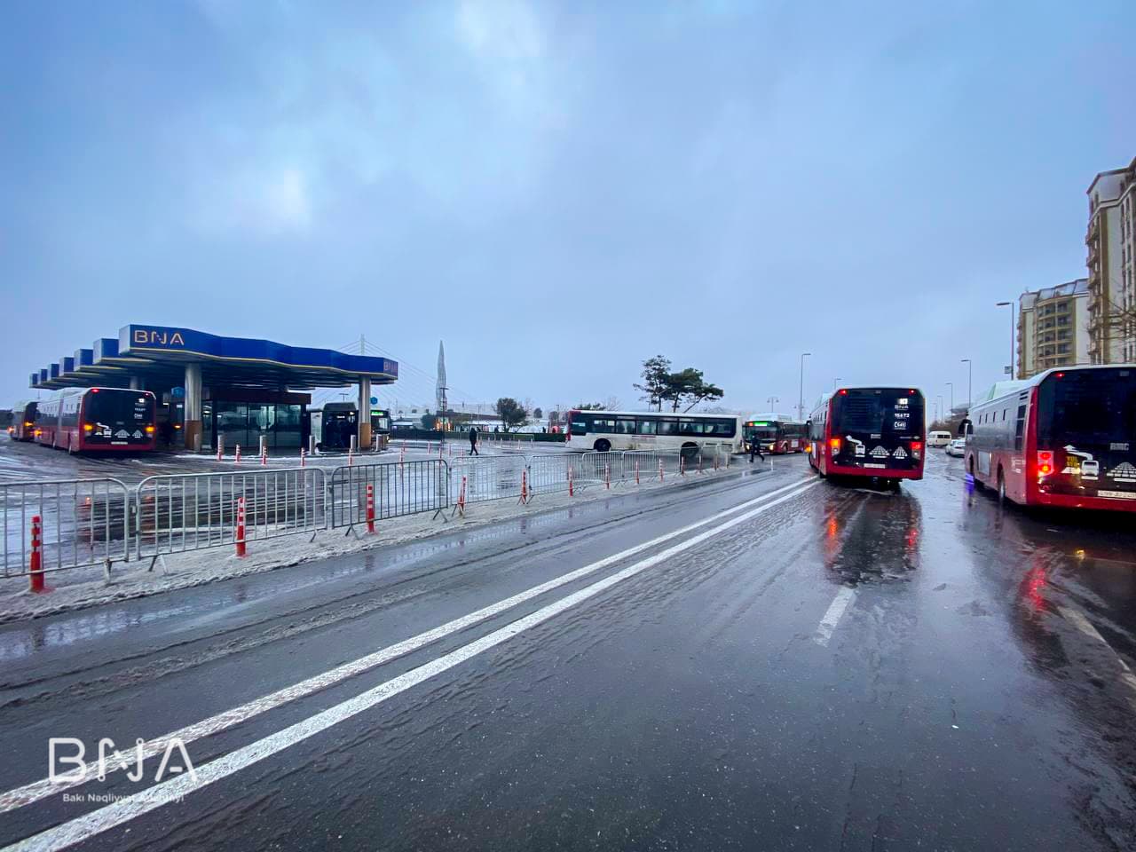 Bu yollarda hərəkət surəti endirildi