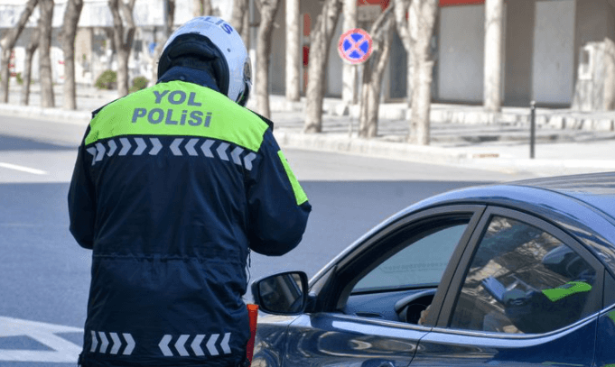 Sürücülər üçün sürücülük vəsiqəsi və digər sənədlərin daşınması tələbi aradan qaldırılır