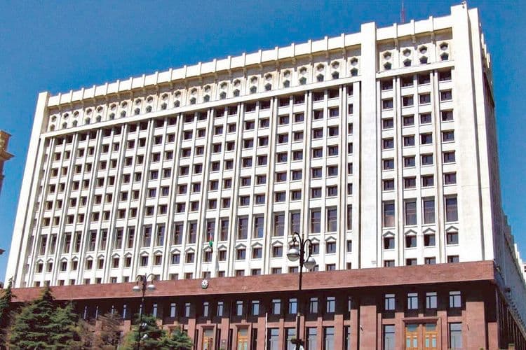 Oqtay Şahbazov Prezidentin İşlər müdiri vəzifəsindən azad edilib
