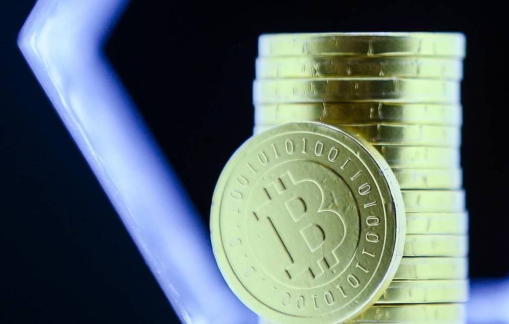 Bitcoin 10% -dən çox bahalaşıb