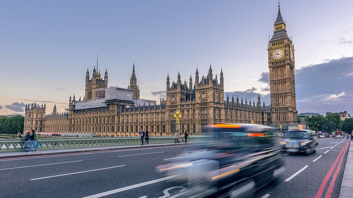 Britaniyada avtomobil istehsalı rekord həddə azalıb